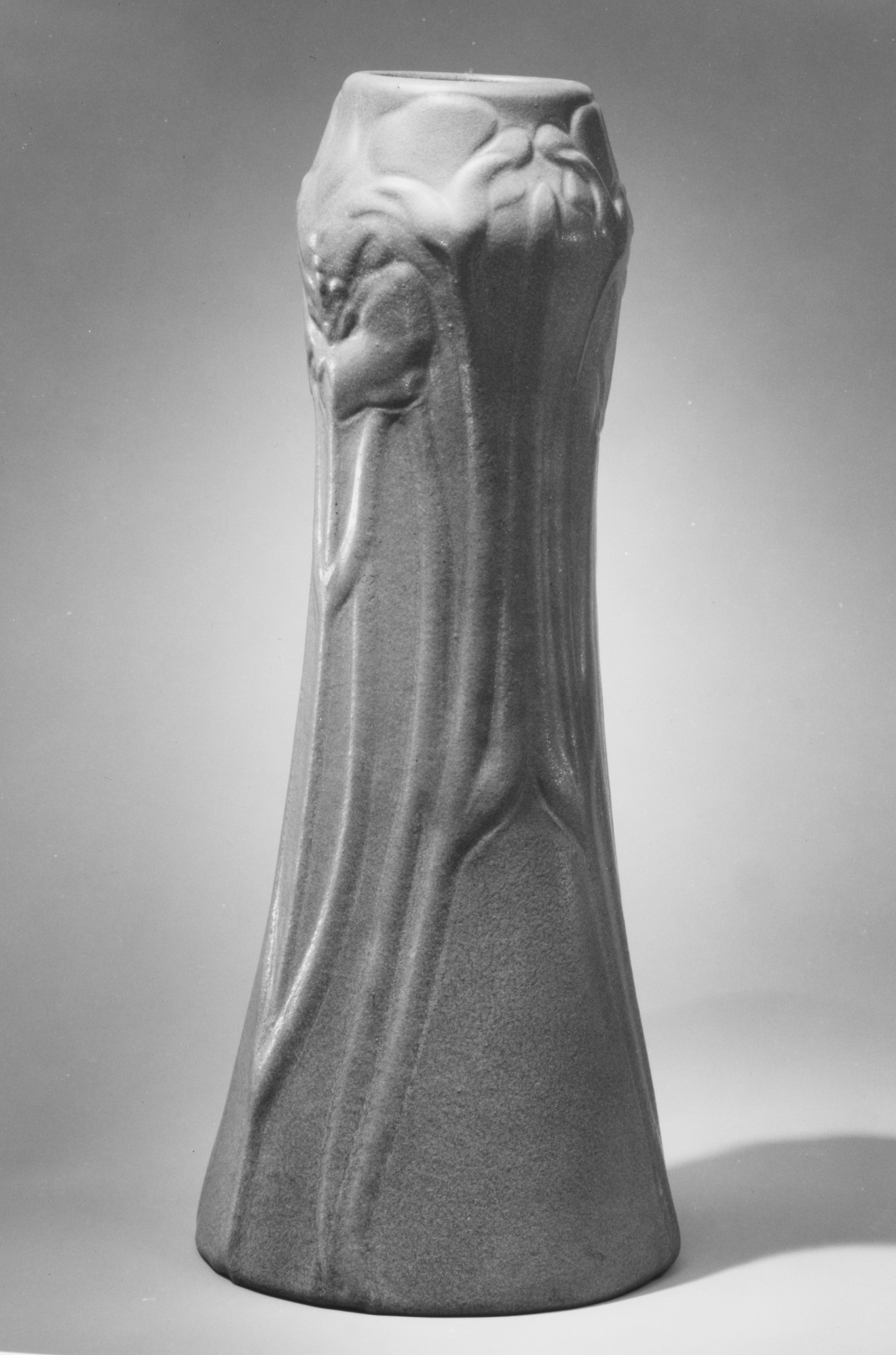 Vase (1906)